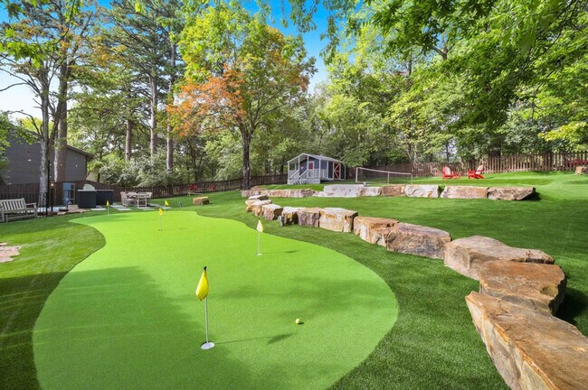 Building Photo - 435 N Oliver Ave