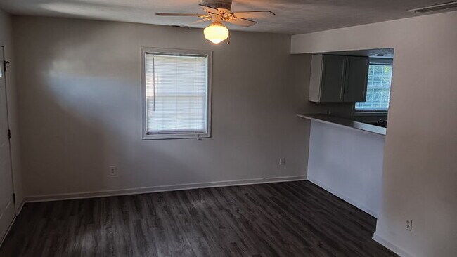 Building Photo - 3BR, 2.5BA end unit available August 1, 2025