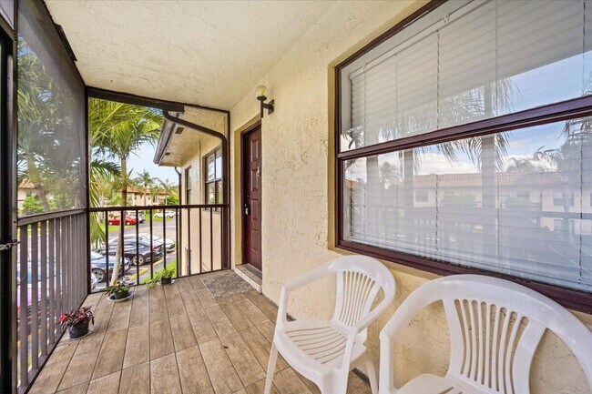 Foto del edificio - 7197 Golf Colony Ct