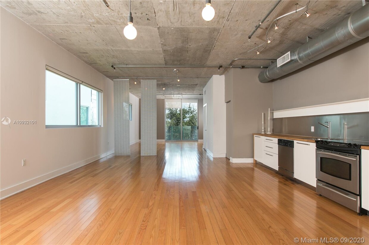 Primary Photo - 1700 Meridian Ave