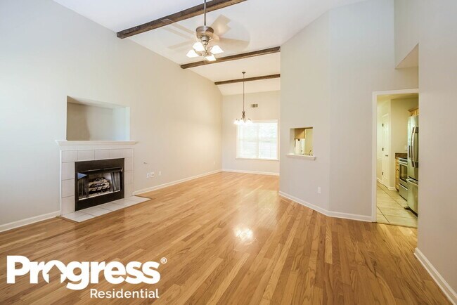 Foto del edificio - 250 Winding Creek Dr