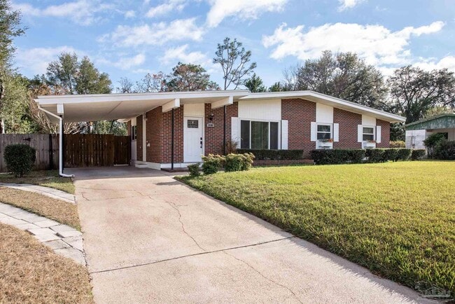 Building Photo - 3505 Wellington Rd