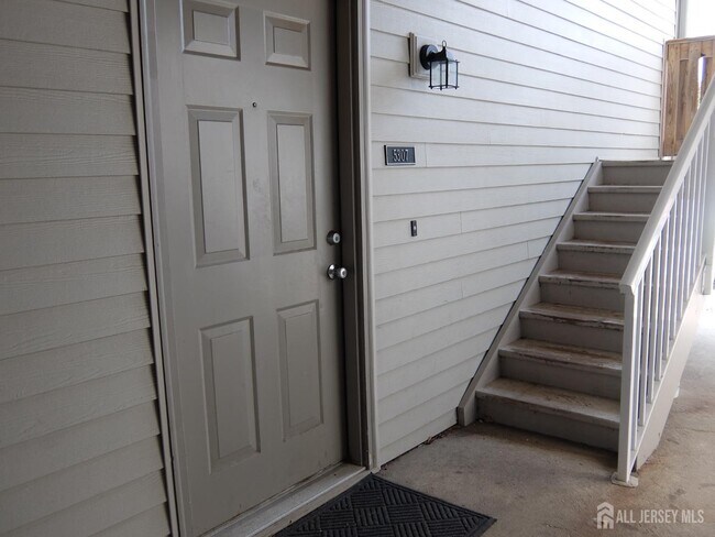 Foto del edificio - 5307 Ravens Crest Dr