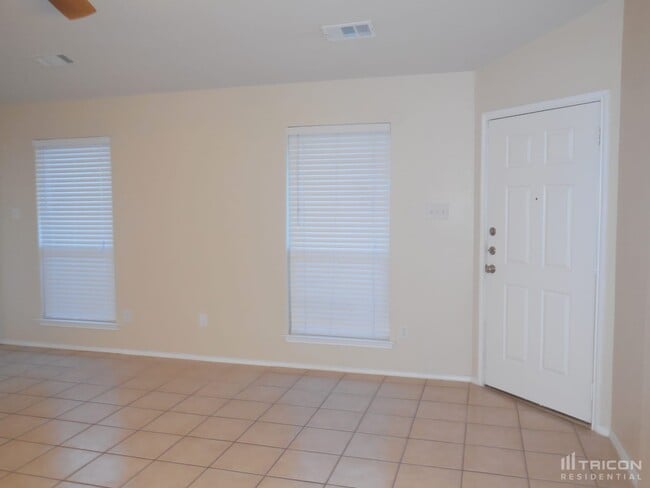 Building Photo - 6540 Geneva Ln