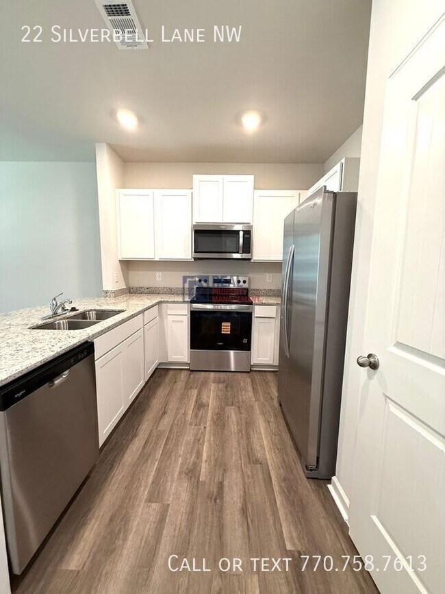Foto del edificio - 22 Silverbell Ln NW