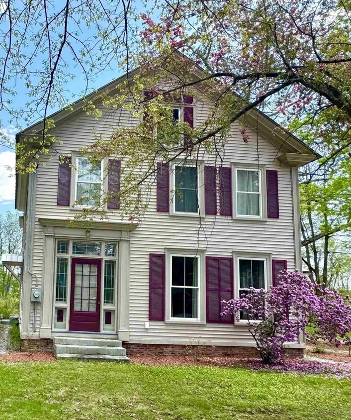 Photo - 4937 Main St S (Newbury, VT)
