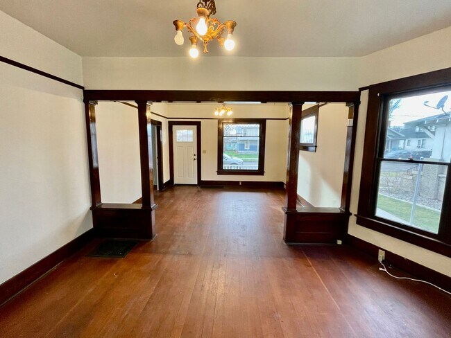Building Photo - Lovely 2-Bedroom Home!