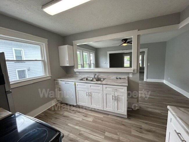 Foto del edificio - 839 Allison Ave