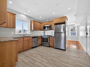 Building Photo - 238 Havre St