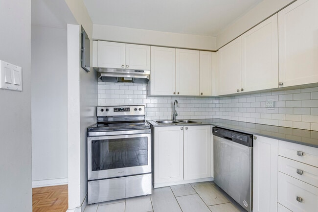 Building Photo - Cambridge Park Apartments