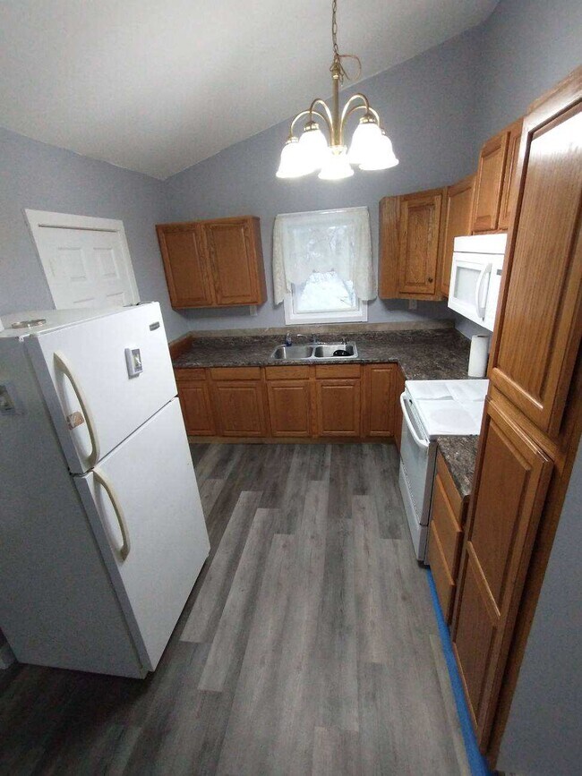 518 N Irving Ave Unit Rear, Scranton, PA 18510 Apartments in Scranton