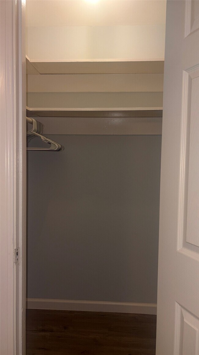 Building Photo - 4624 Bell St