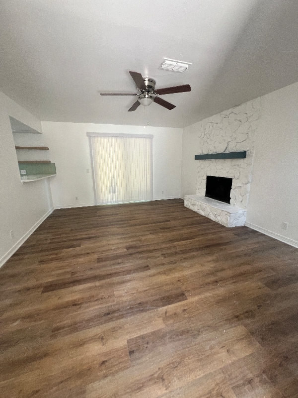 Building Photo - 1306 Magnolia Cir E