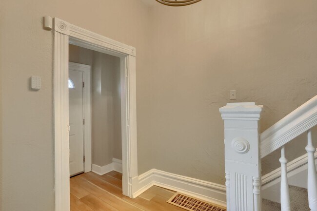 Foto del edificio - Renovated Home - Mt. Washington