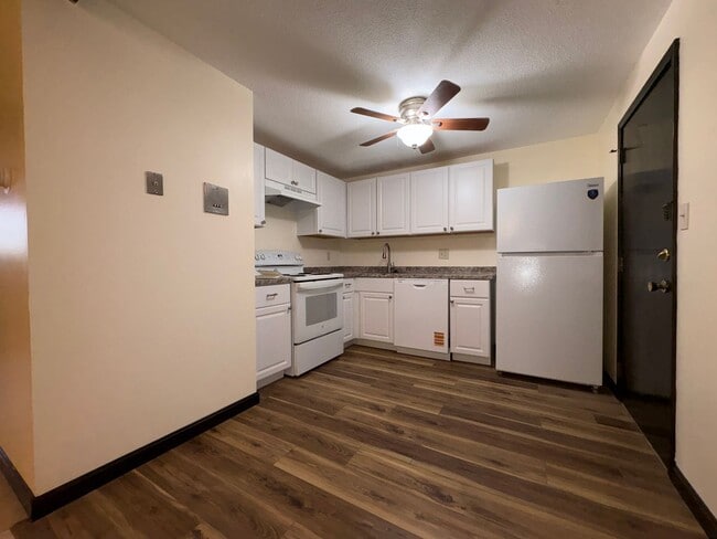 Photo - Beautifully updated 2 bedroom condo, with 2 reserved parking spots, in Dracut MA