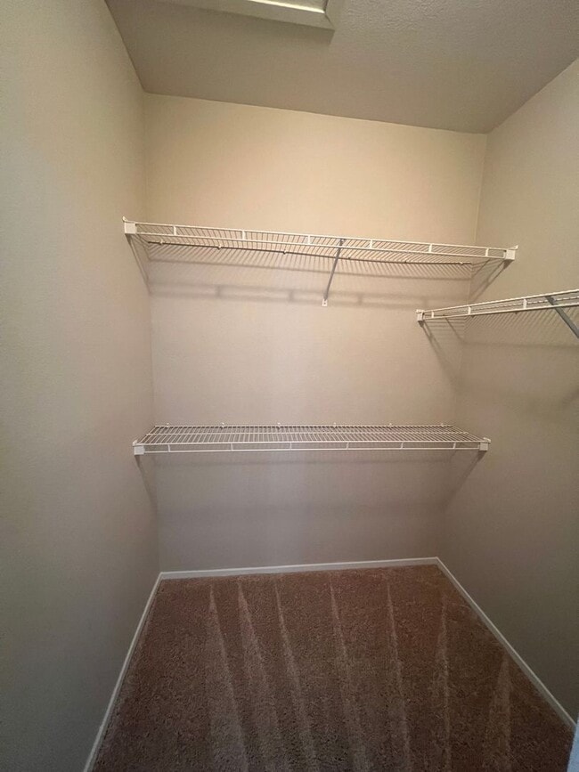 Building Photo - Green Valley Condo w/ Garage