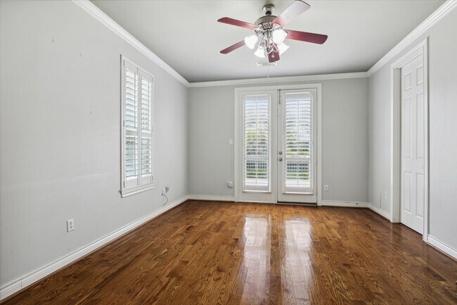 Foto del edificio - 2943 Brompton Square Dr