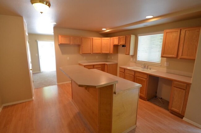 Foto del edificio - 7310 46th Pl NE
