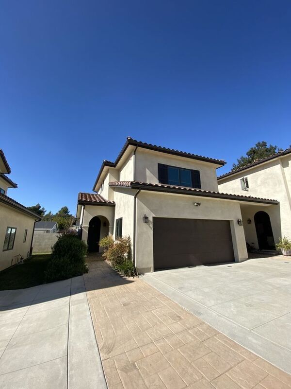 Building Photo - 2627 Hermosa Ave