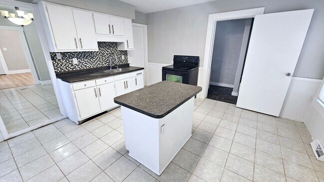 Foto del edificio - 138 Poplar St