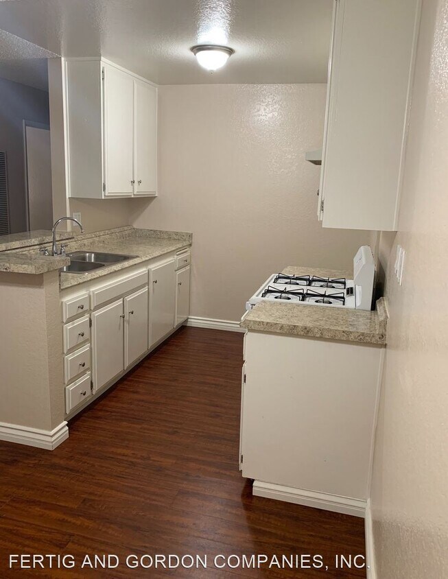 Primary Photo - 5130-5140 N Glendora Ave