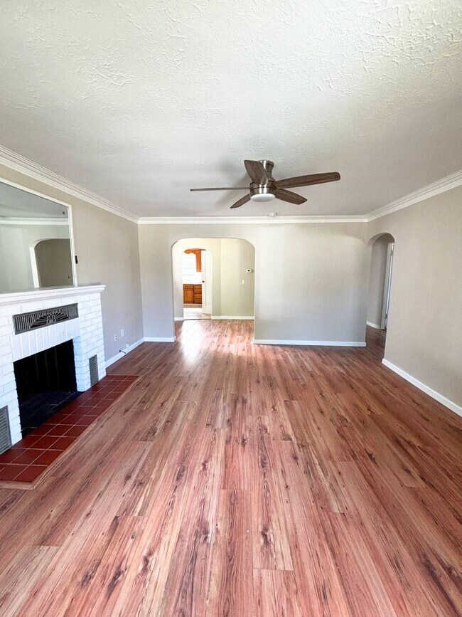 Building Photo - Charming 3-bedroom 1-bath house with yard in Nampa, ID!