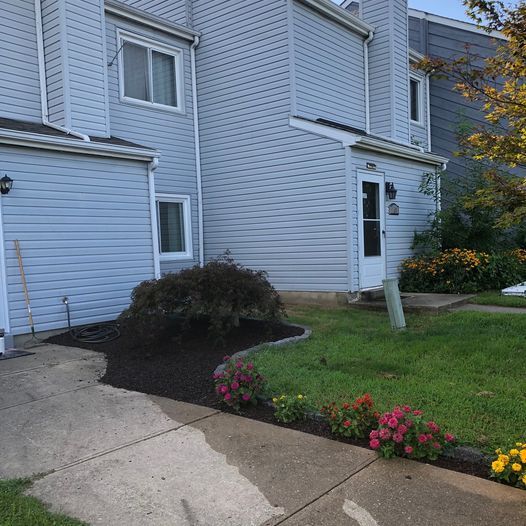 Foto del edificio - 105 Valley Cir