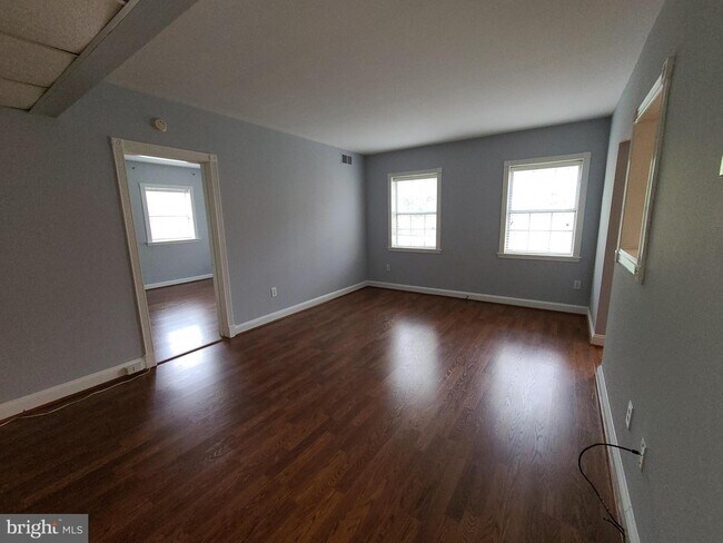 Foto del edificio - 1805 Key Blvd