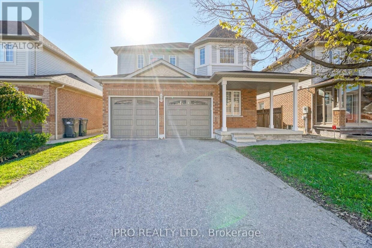 Photo principale - 8 Poplar Plains Rd