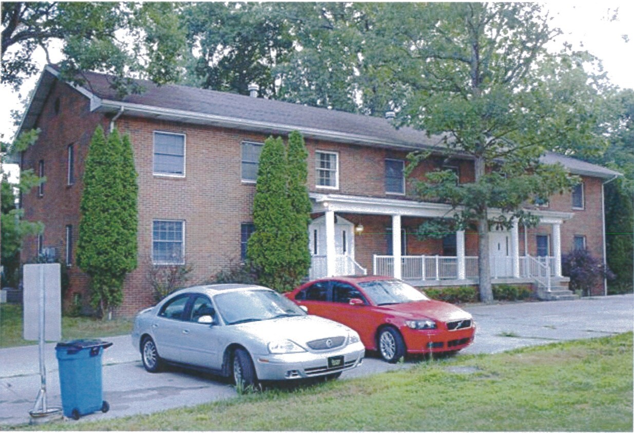 Primary Photo - 526 Oak Glen Dr