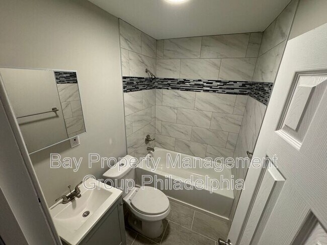 Foto del edificio - 3039 Page St