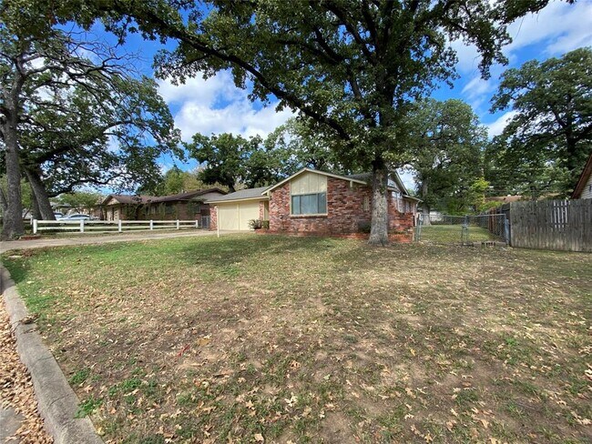 Building Photo - 3505 Grady St