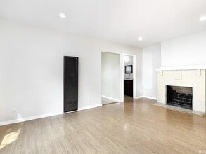 Building Photo - 568 Alhambra St