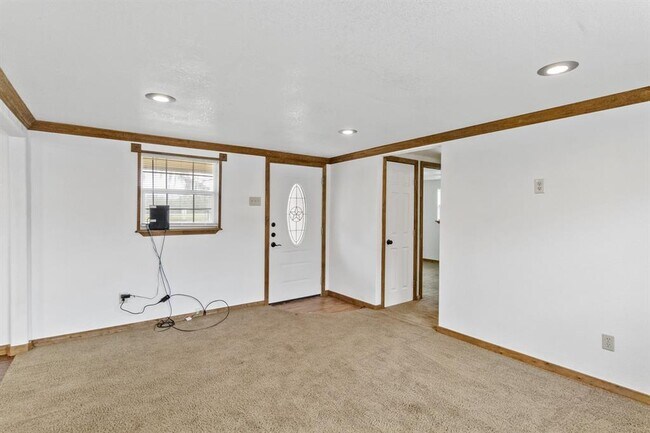 Building Photo - 2929 County Rd 520