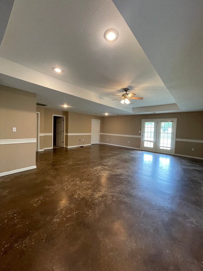 Building Photo - 11 Gunnar Lp