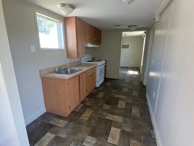 Building Photo - 514 McManus St