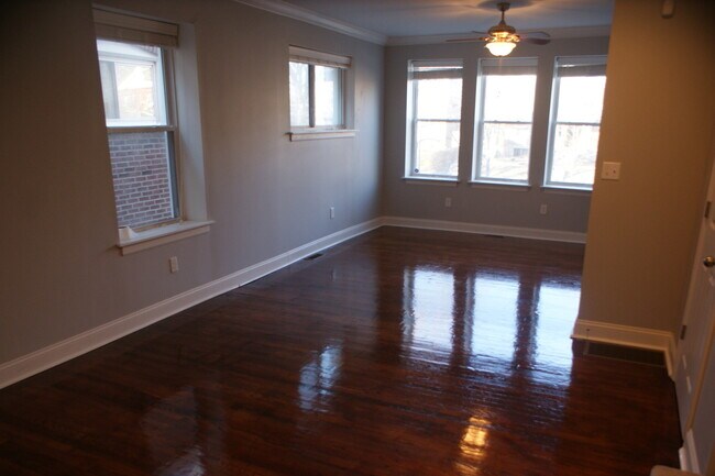Foto del edificio - 4158 W Pine Blvd