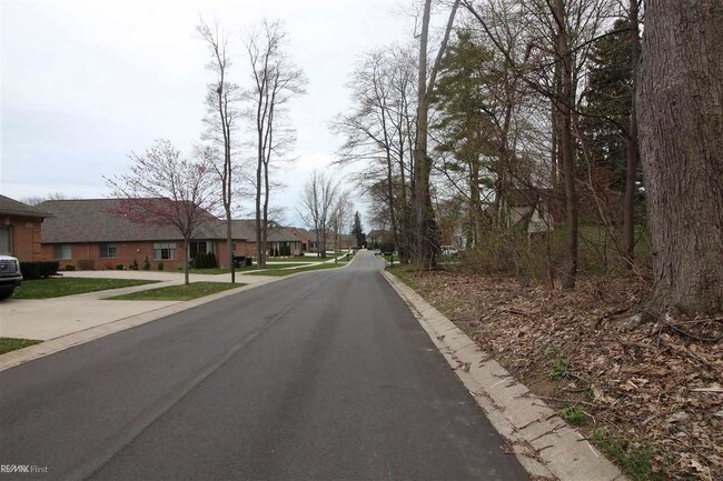 Building Photo - 50812 Redwood Ln