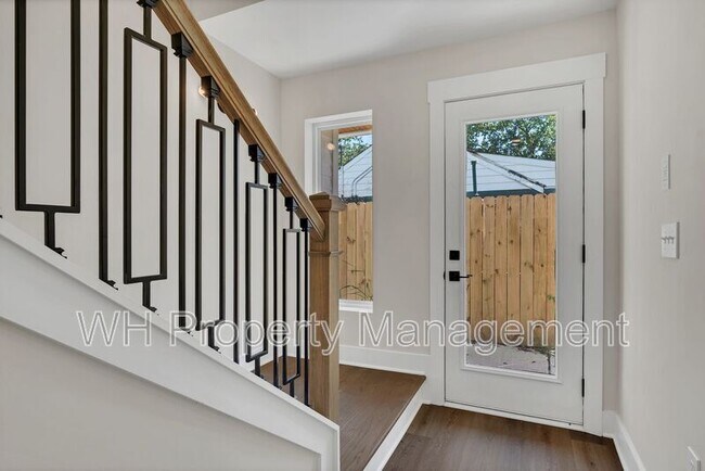 Foto del edificio - 1016 W Kirkland Ave