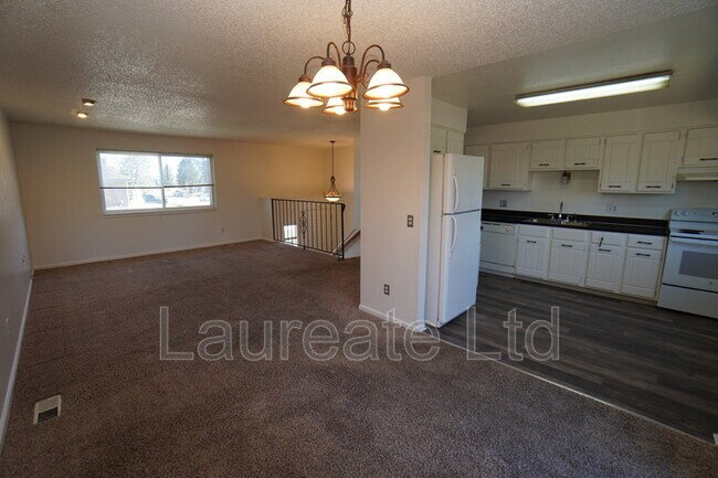 Building Photo - 8589 W Fair Ave