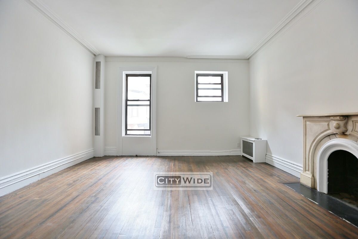 Primary Photo - 29 E 65th St