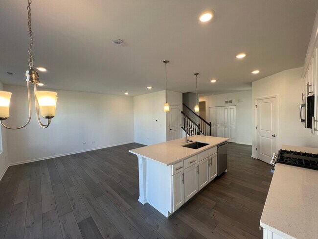 Building Photo - 4120 Chelsea Mnr Cir