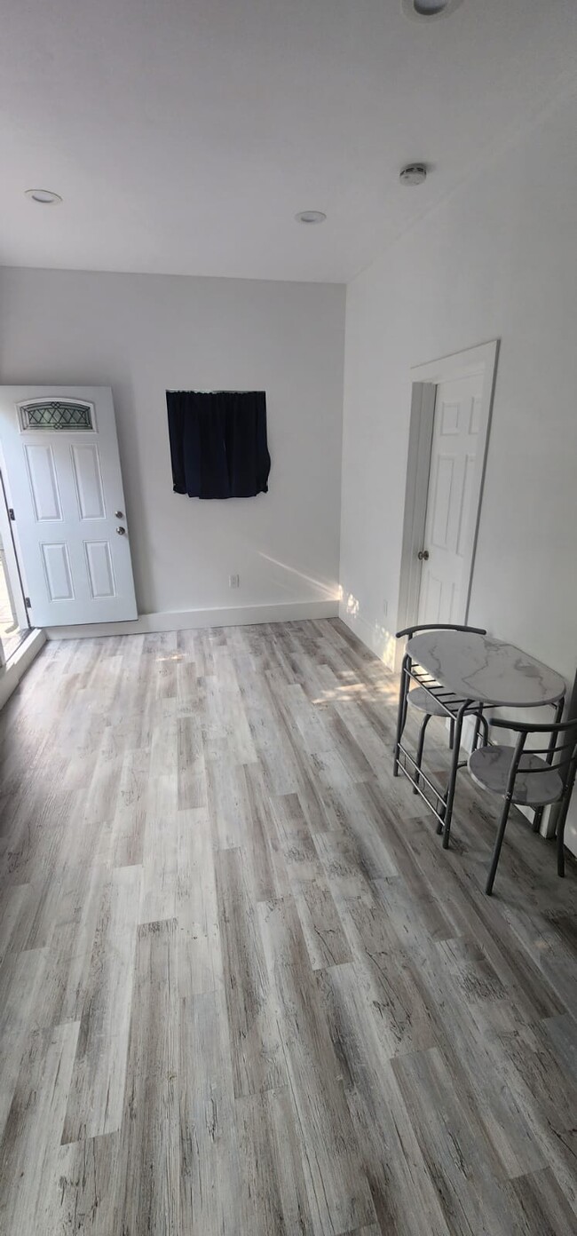 Foto del edificio - 22707 Berdon St
