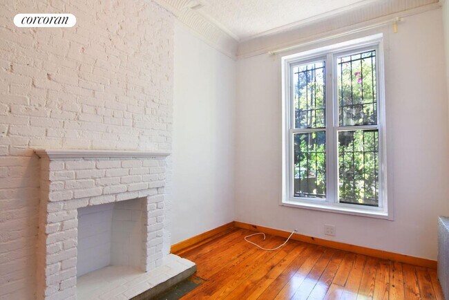 Foto del edificio - 81 4th Pl