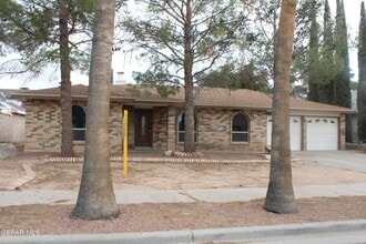 Building Photo - 11550 James Grant Dr