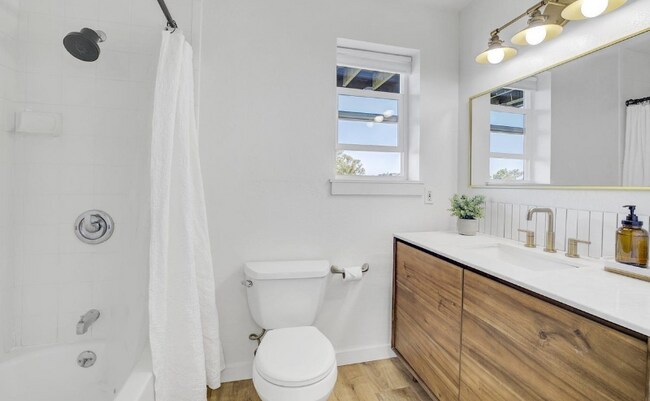 Foto del edificio - 317 Seymour Ln