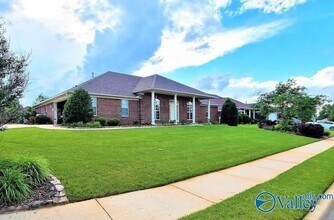 Building Photo - 110 Beerli Dr