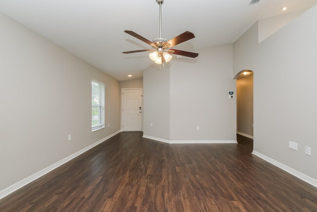 Foto del edificio - 18530 Kentisbury Ct