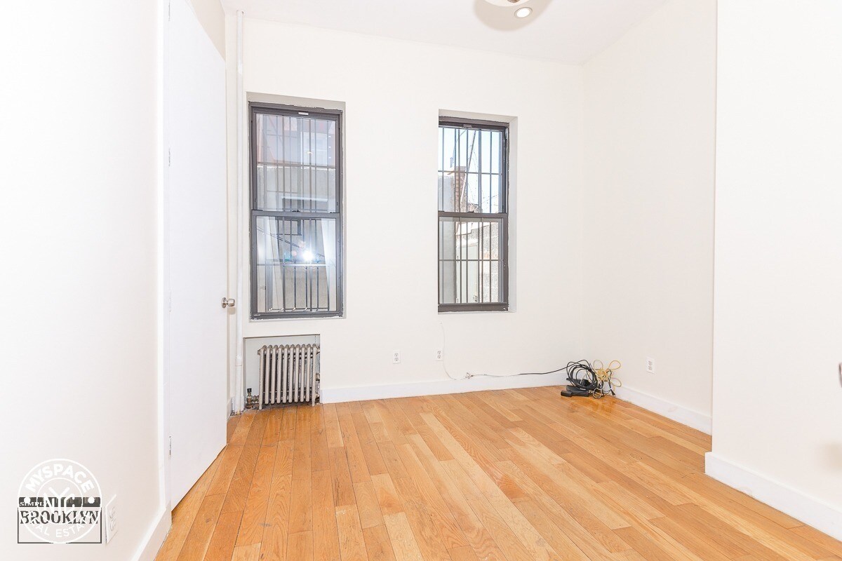 Building Photo - 1375 Greene Ave