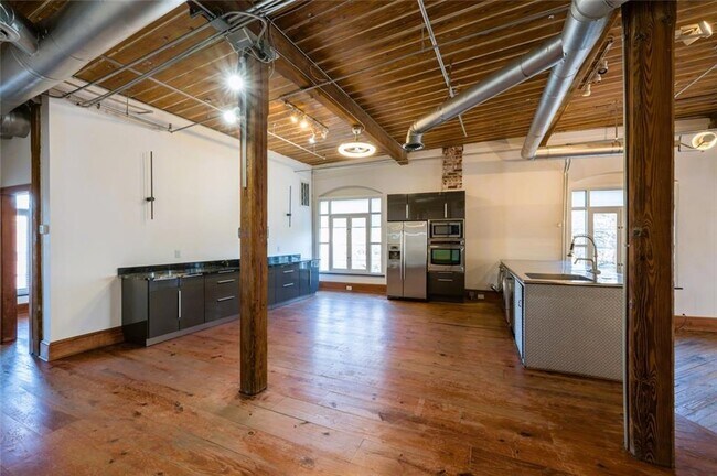 Foto del edificio - 161 Mangum St SW